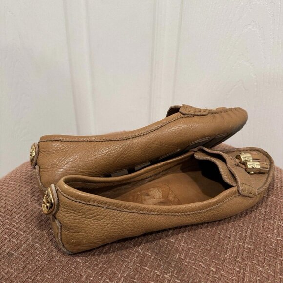 Tory Burch Camel PENNIE LOAFERS Pebble Leather Gold Slip-On Career‎ Womens 9M - Picture 8 of 13